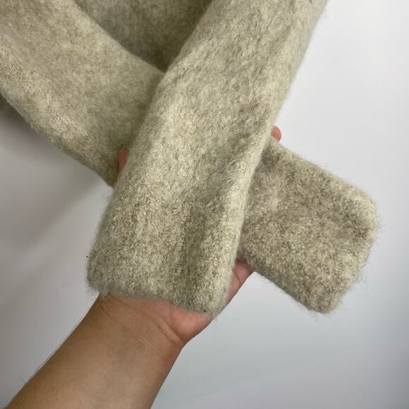 & Other Stories beige fuzzy knit cropped soft sweater size XS Alpaca blend - Picture 3 of 11